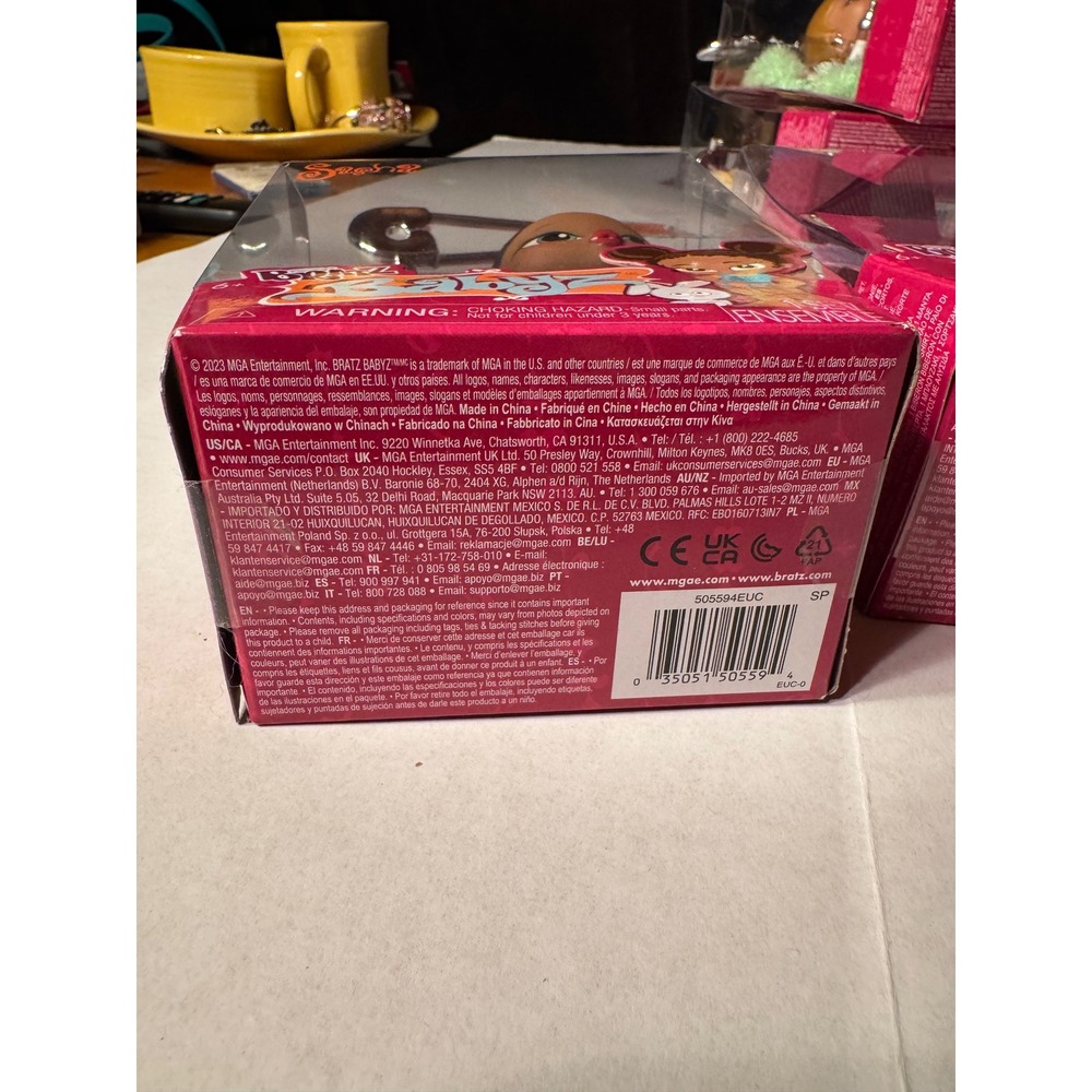 Bratz Babyz Cloe Doll 2023 MGA Entertainment New in Box with Pet Pig and Blanket - Picture 2 of 7